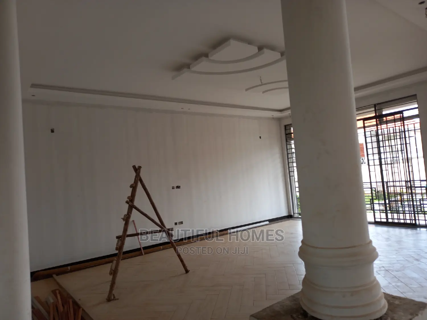 Furnished 6bdrm Mansion in Kisaasi Tarmack, Nakawa for sale