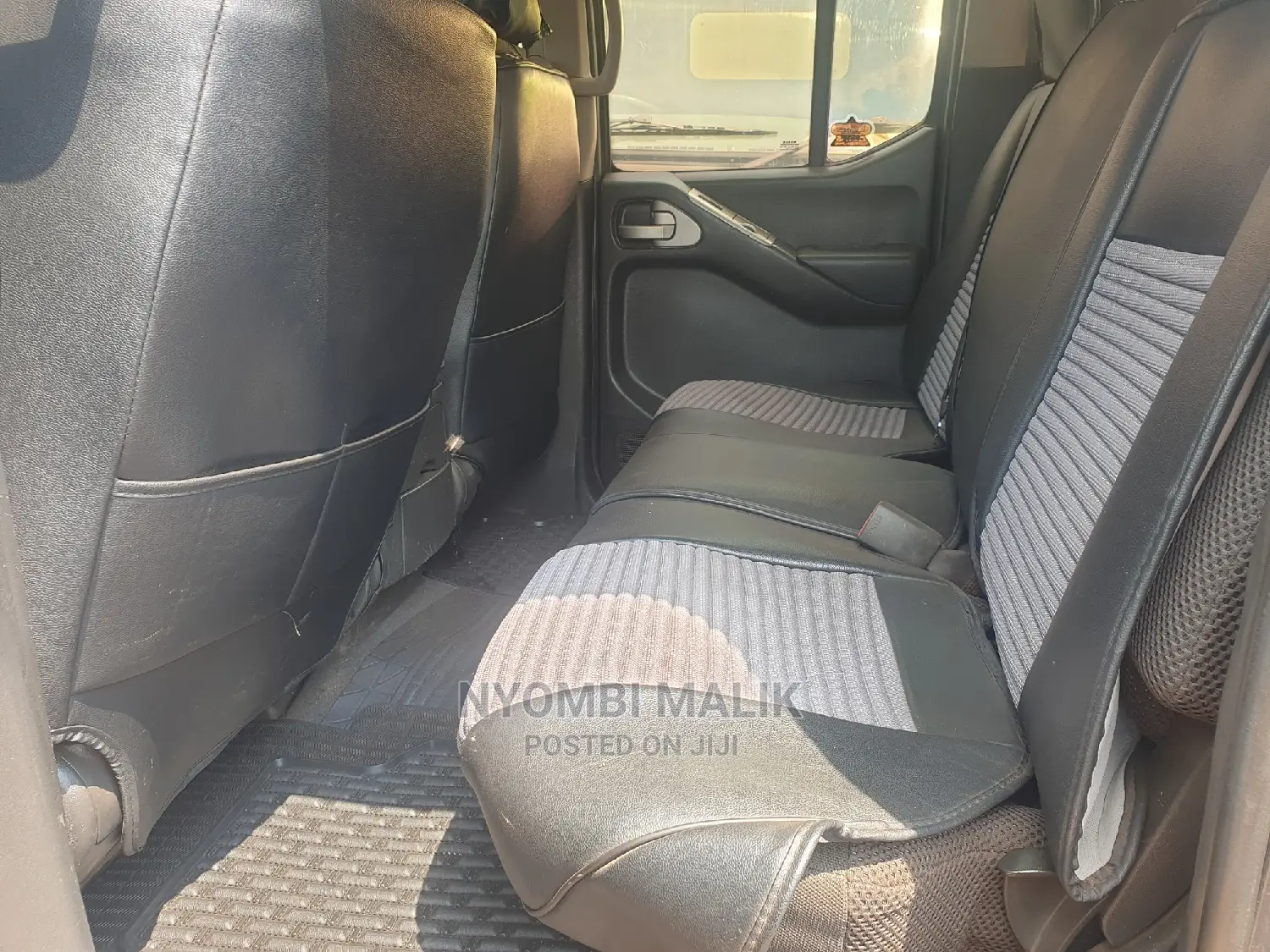 Nissan Navara 2009 Black