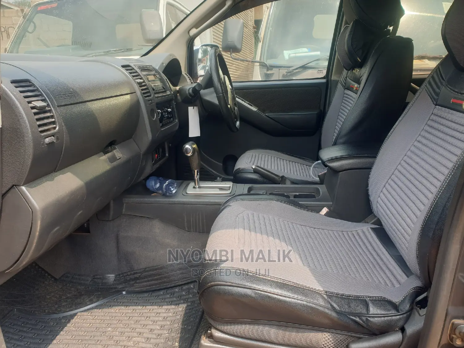 Nissan Navara 2009 Black