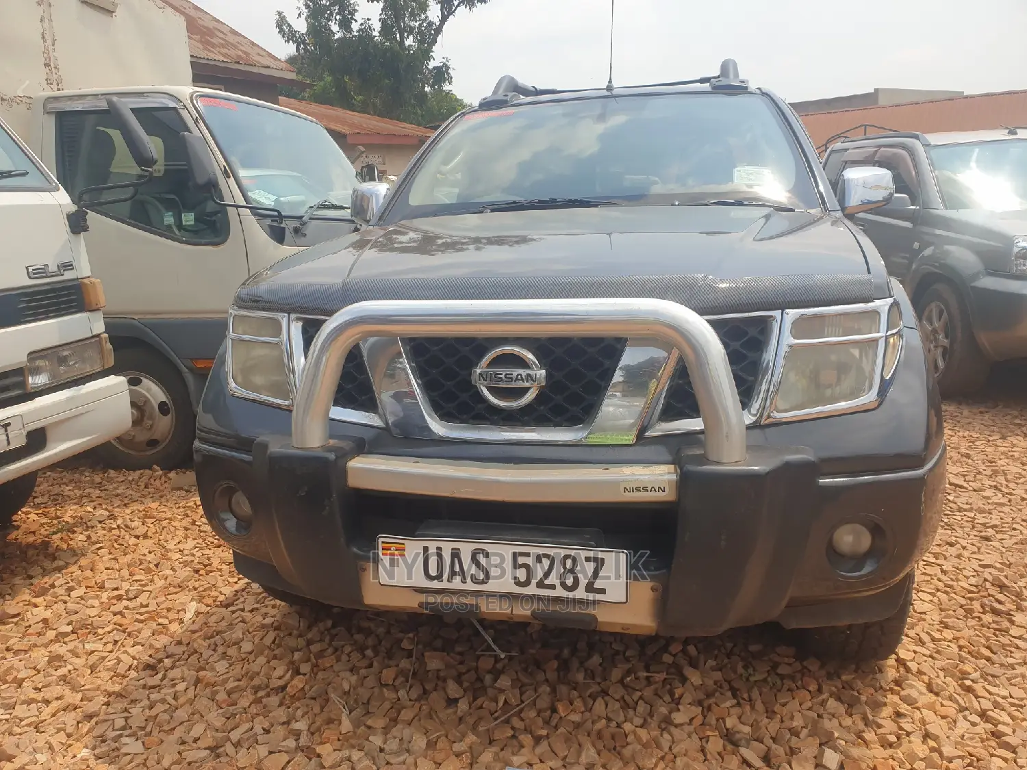 Nissan Navara 2009 Black
