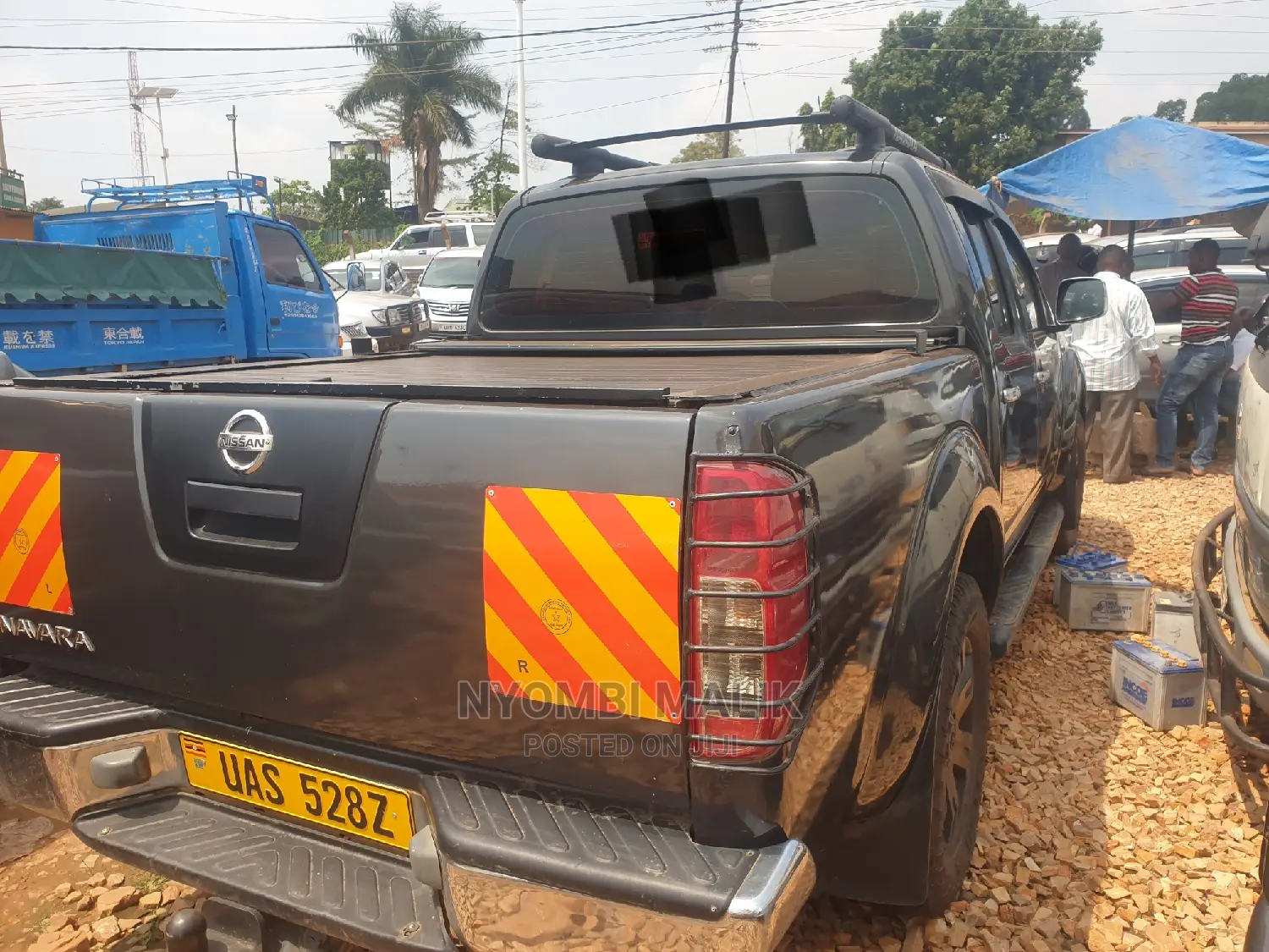 Nissan Navara 2009 Black