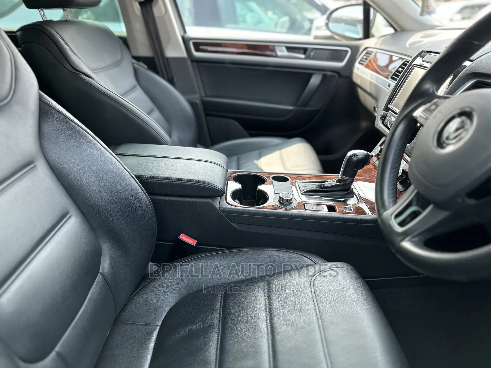 Volkswagen Touareg 2013 White