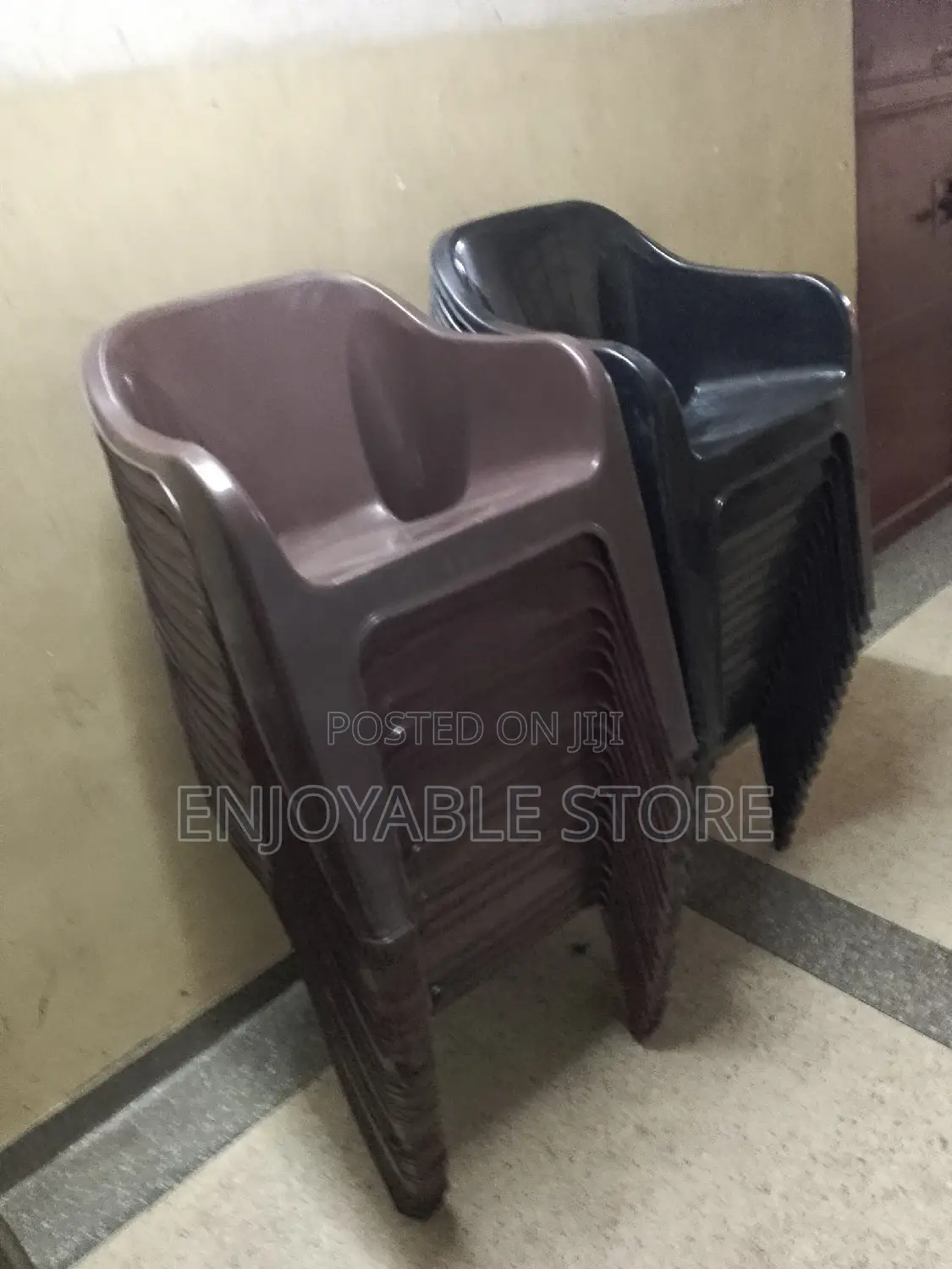 Plastic Chairs Plastic Chairs (Sofa)