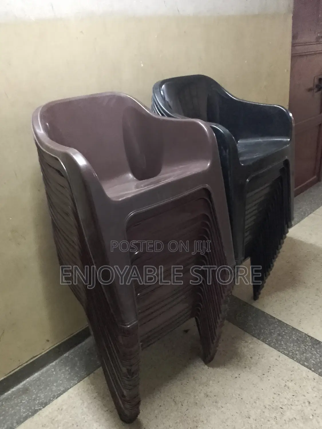 Plastic Chairs Plastic Chairs (Sofa)