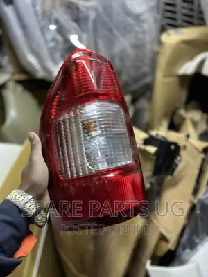 Isuzu Dmax 2002 - 2005 Taillight
