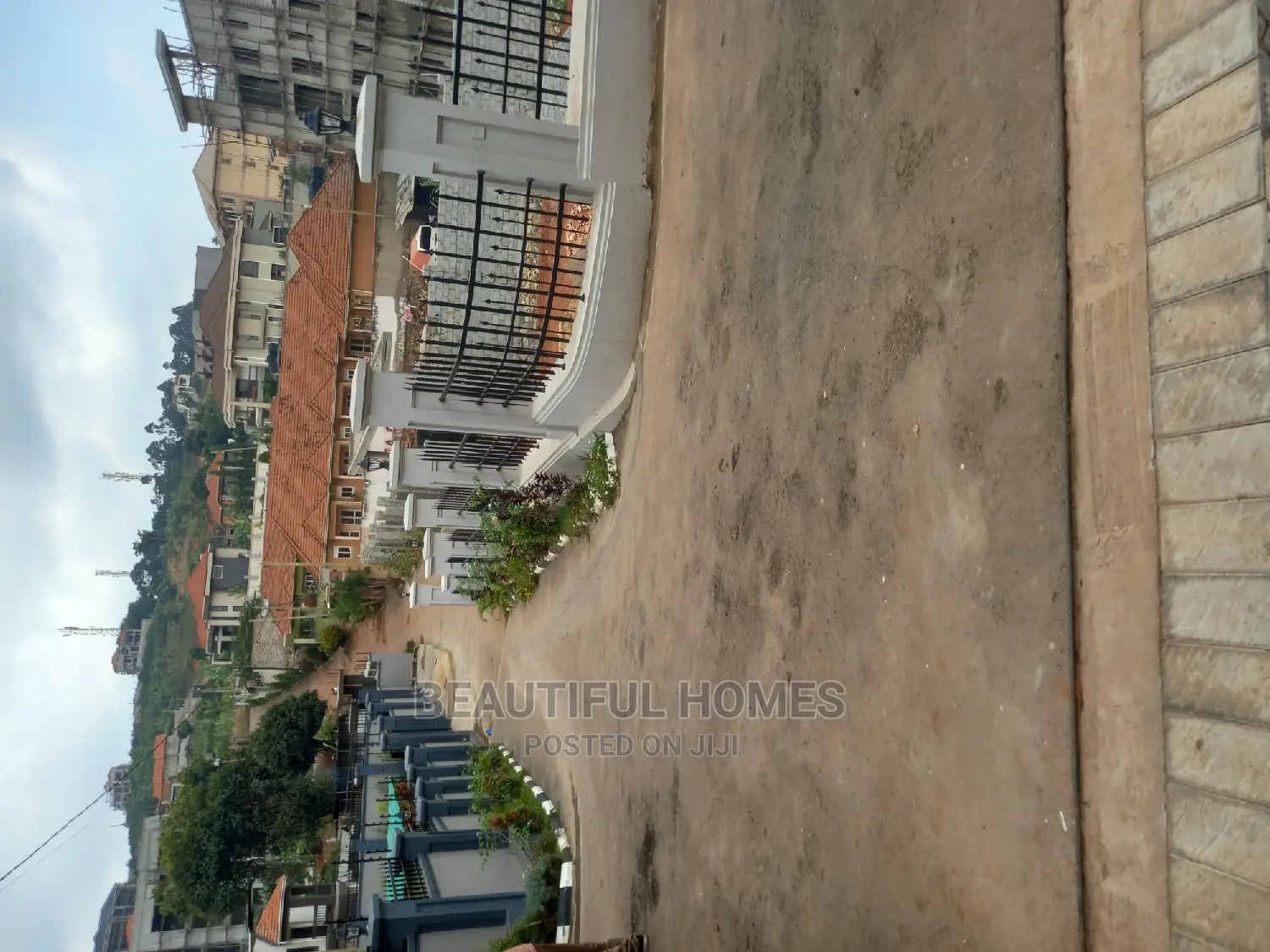 Furnished 6bdrm Mansion in Kisaasi, Central Division for sale