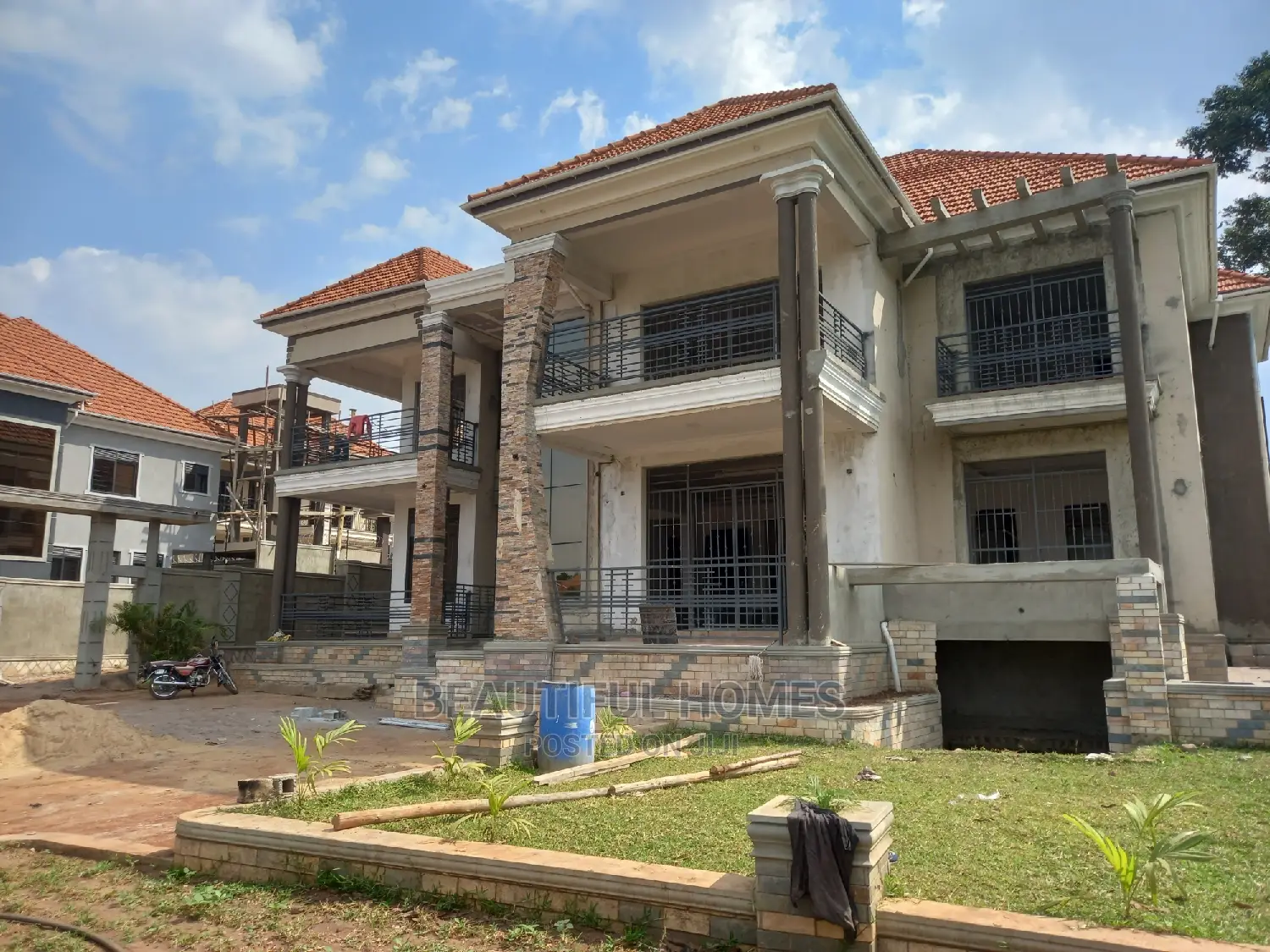 Furnished 6bdrm Mansion in Kisaasi, Central Division for sale