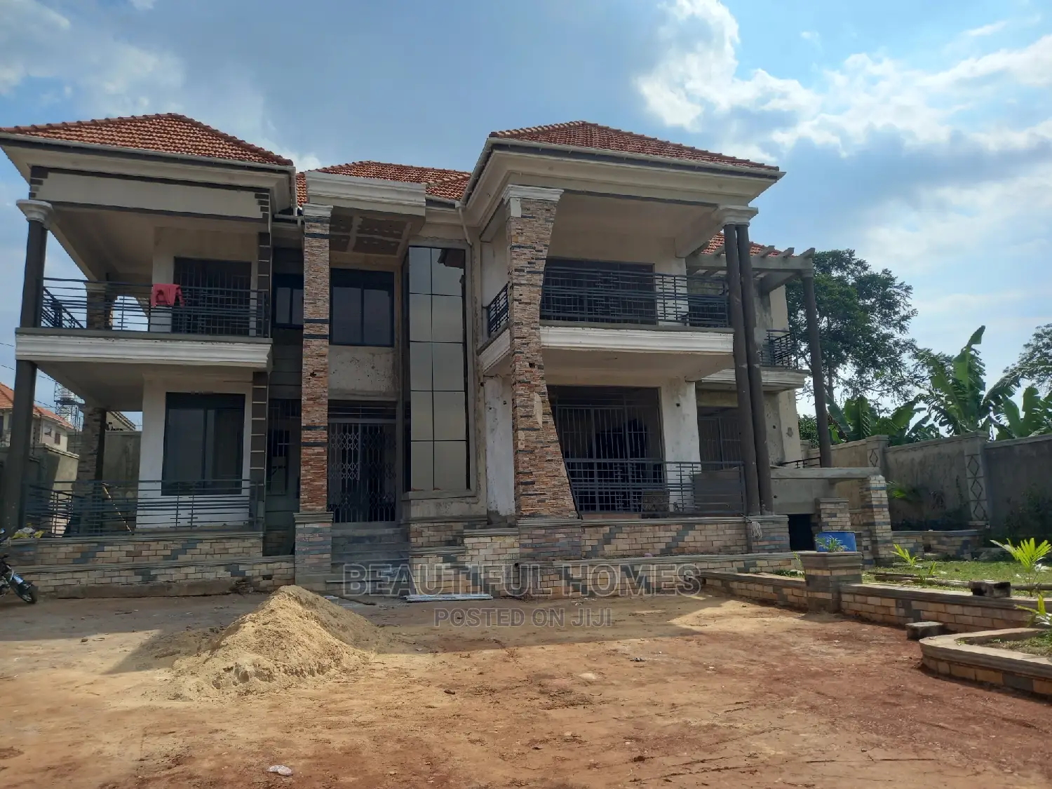 Furnished 6bdrm Mansion in Kisaasi Corporate, Nakawa for sale