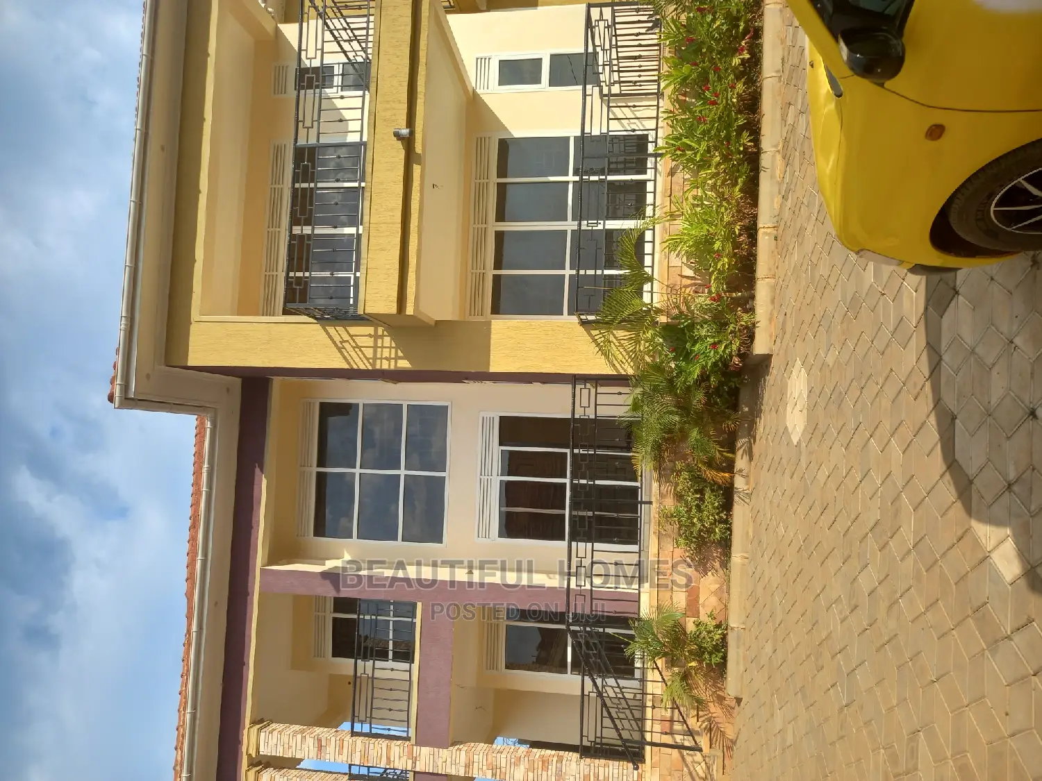 Furnished 6bdrm Duplex in Kira Tarmack for sale