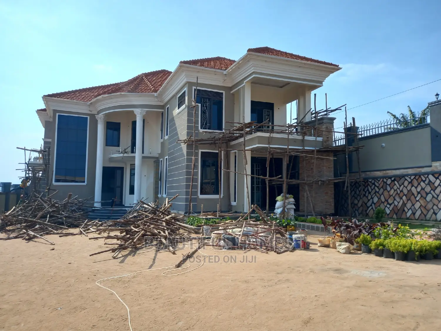 Furnished 6bdrm Mansion in Kira Ministers for sale