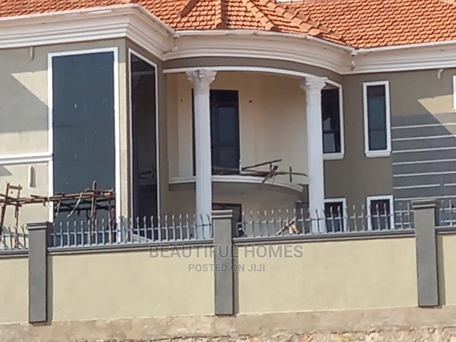 Furnished 6bdrm Mansion in Kira Ministers for sale
