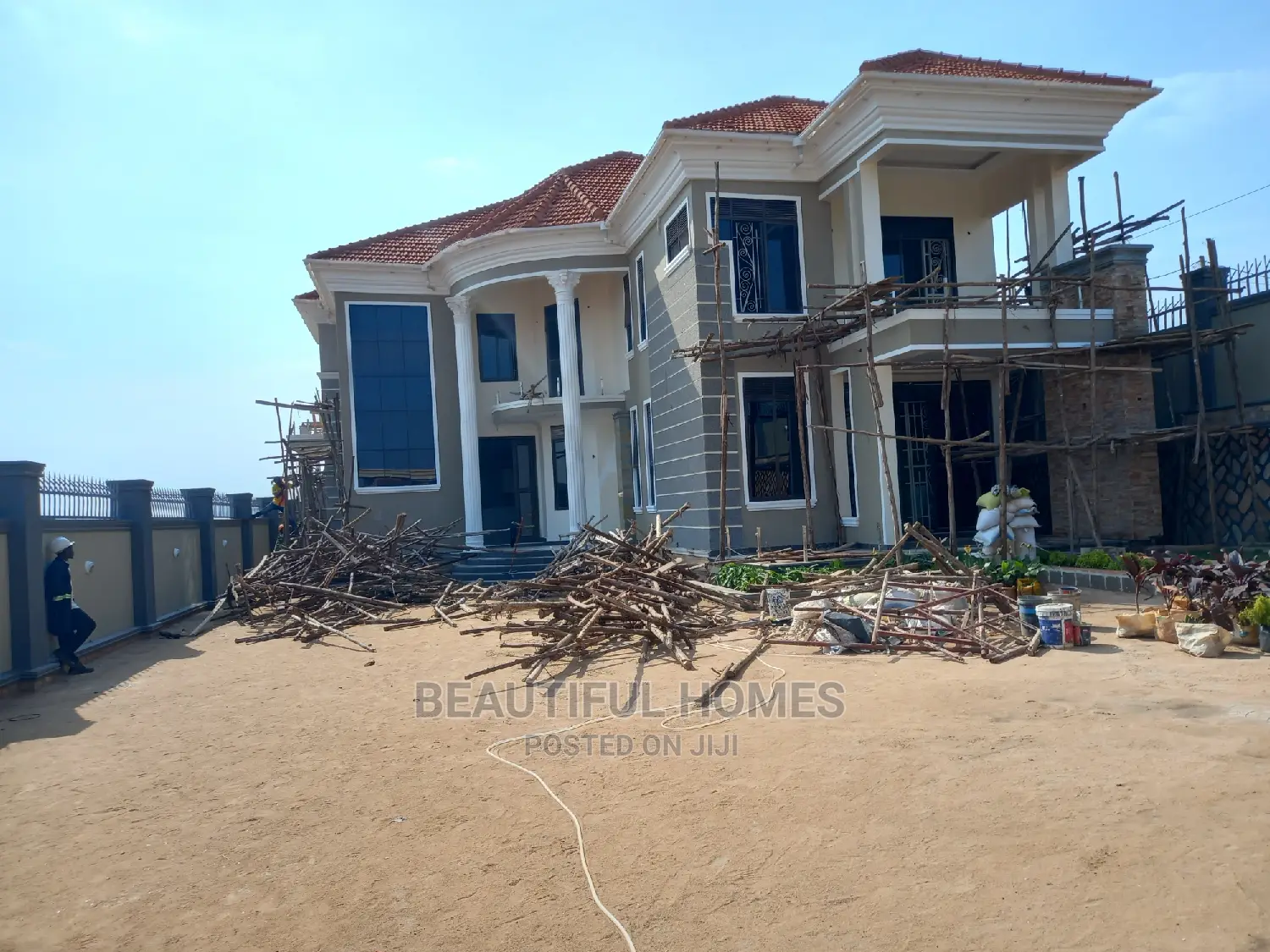Furnished 6bdrm Mansion in Kira Ministers for sale