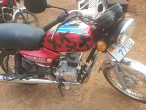 Bajaj Boxer 100 2022 Red