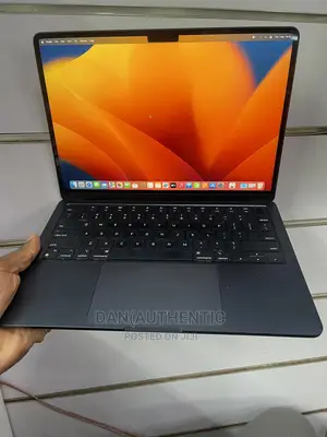 Laptop Apple MacBook Air 2022 M2 8GB Apple M2 SSD 256GB