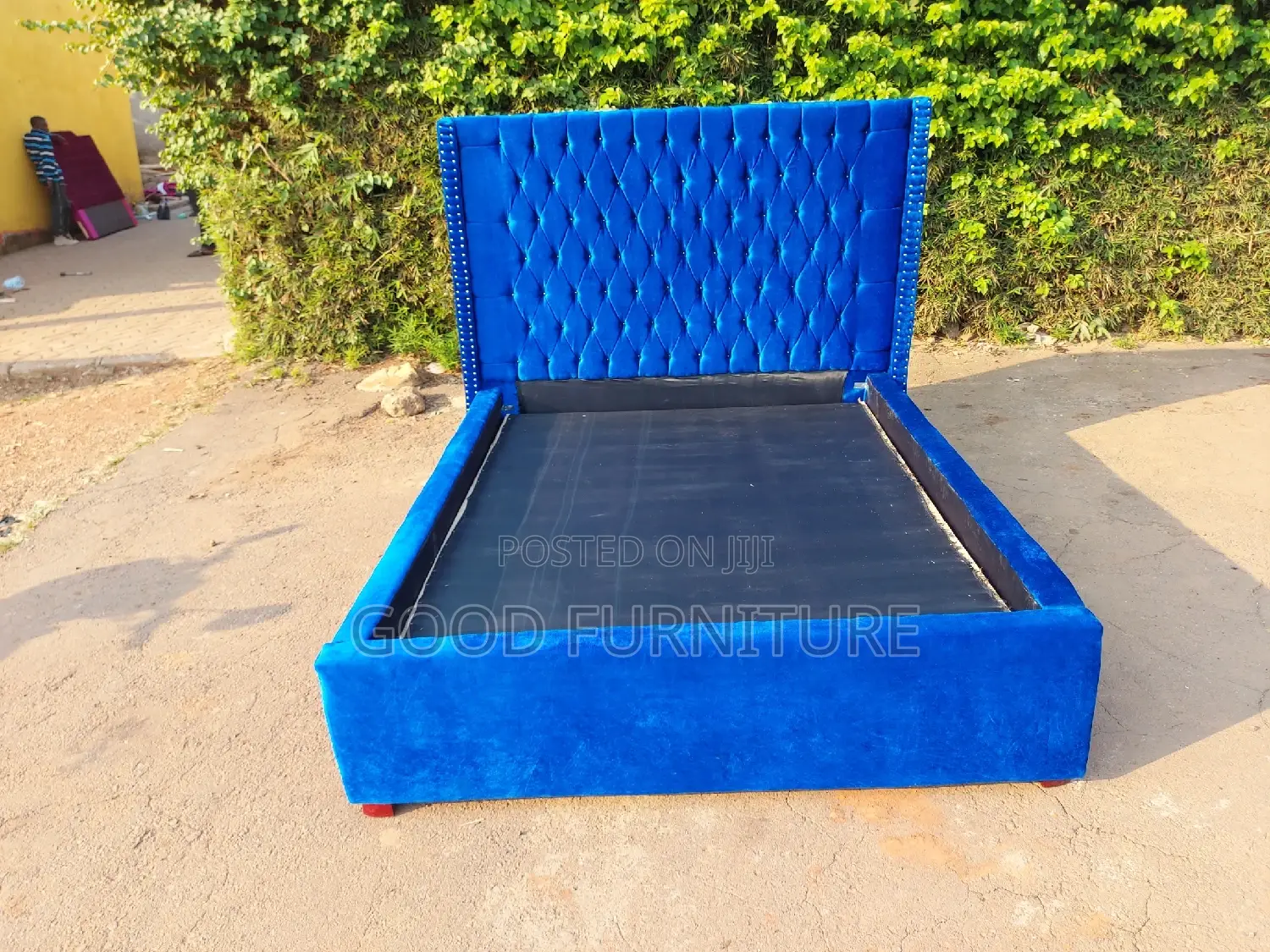 Lovely 5x6 Corporate Bed