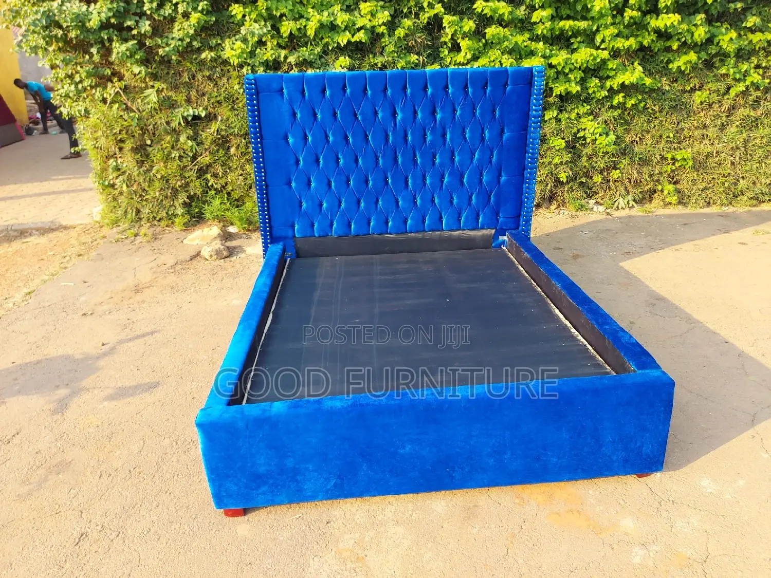 Lovely 5x6 Corporate Bed