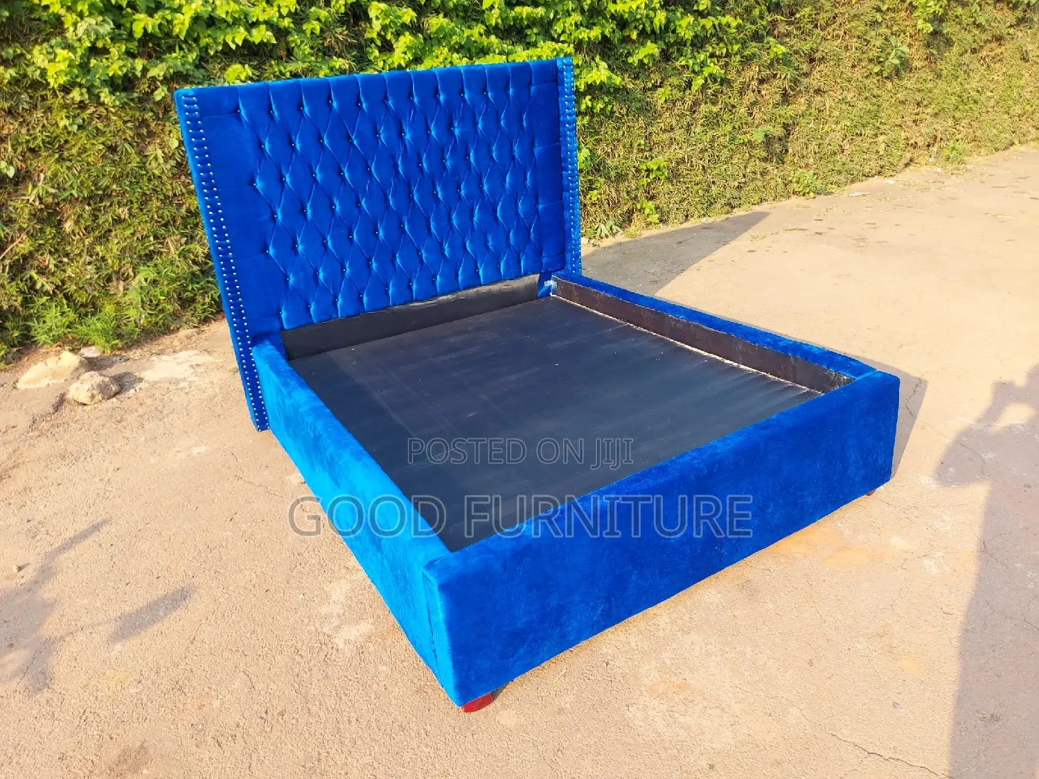 Lovely 5x6 Corporate Bed
