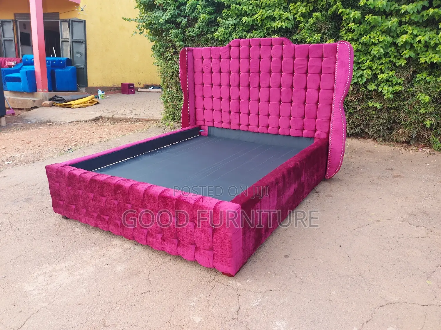 Stunning 5X6 King-Type Bed
