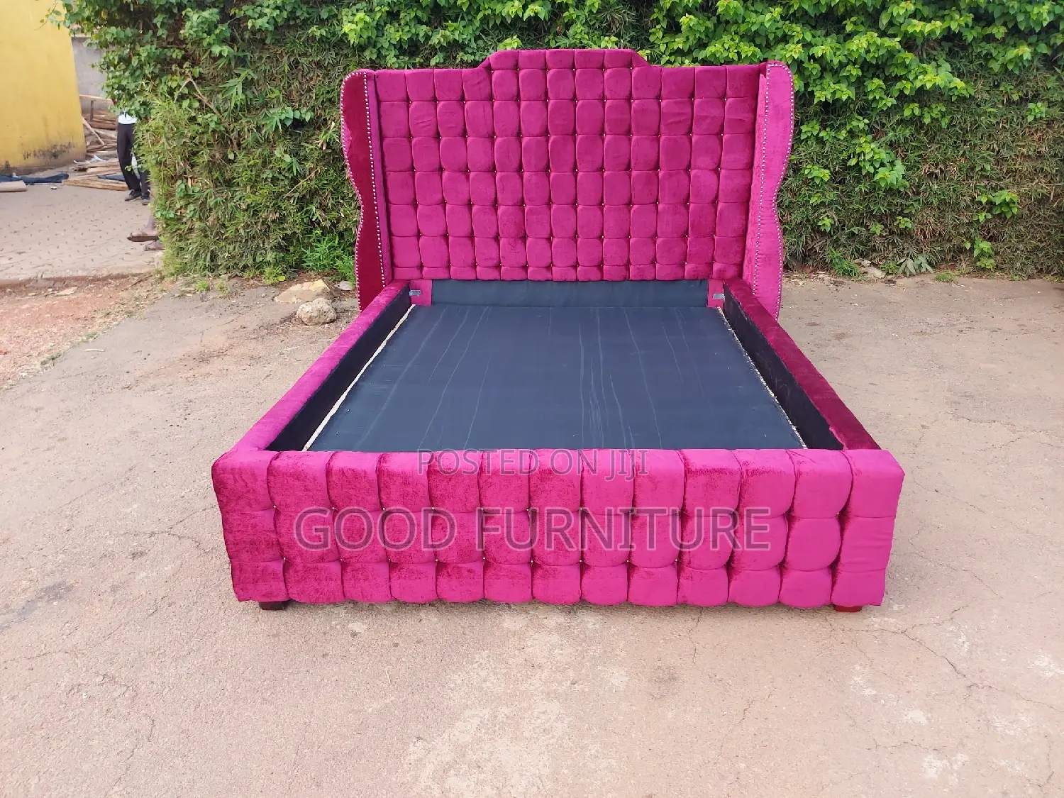 Stunning 5X6 King-Type Bed