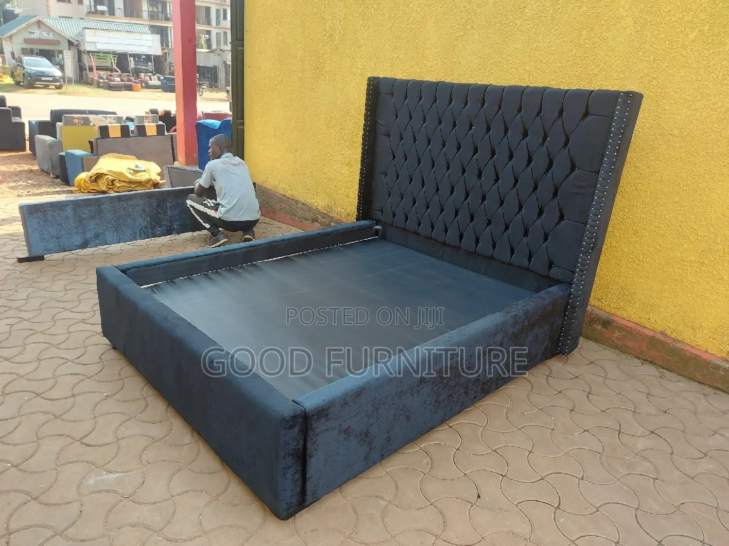Beautiful Black 5X6 Corporate Bed