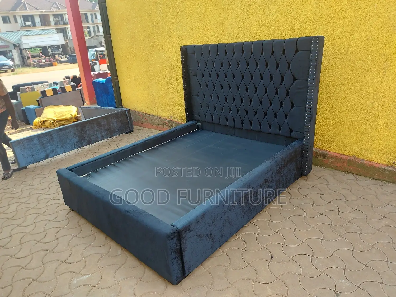 Beautiful Black 5X6 Corporate Bed