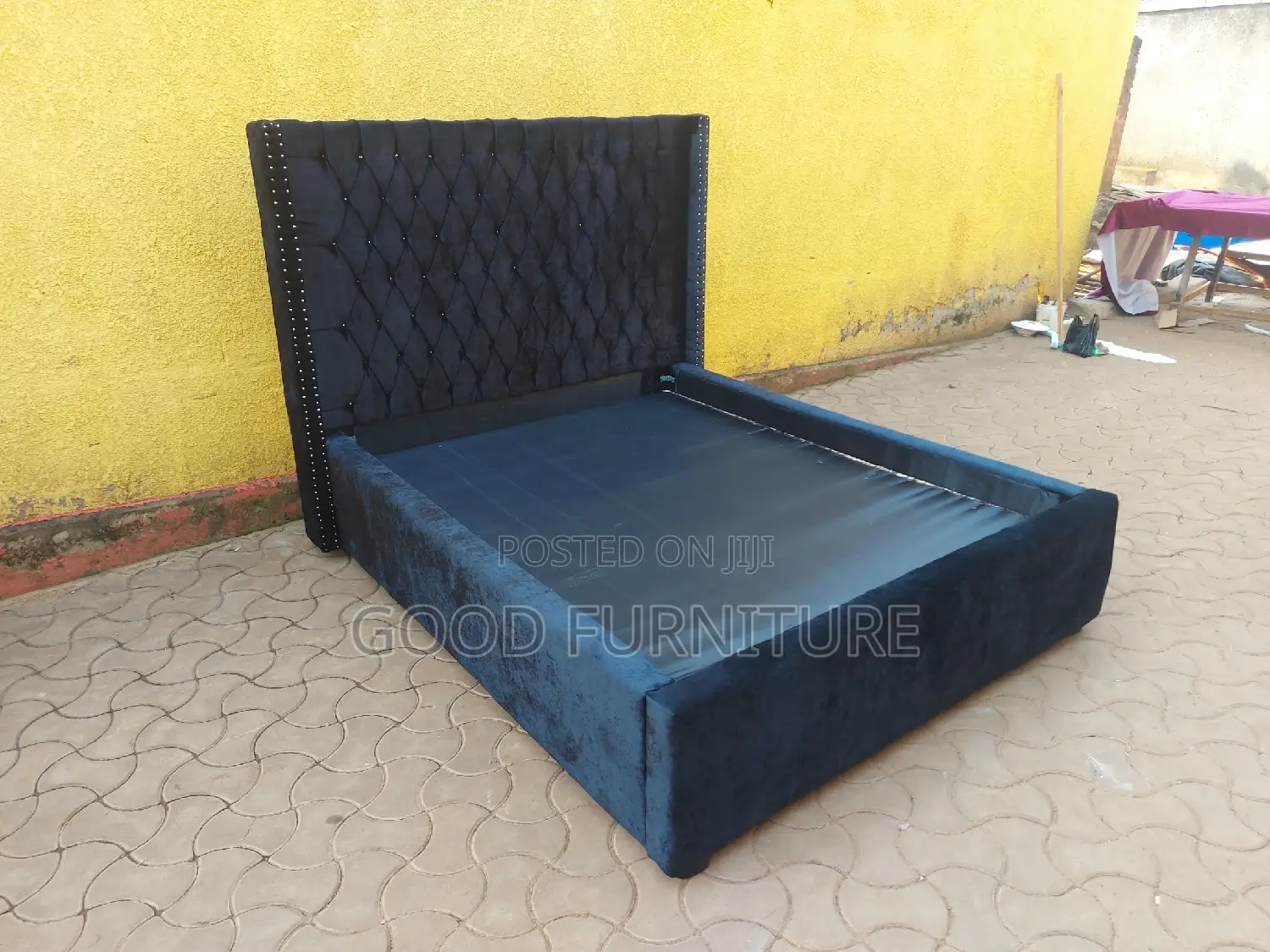 Beautiful Black 5X6 Corporate Bed