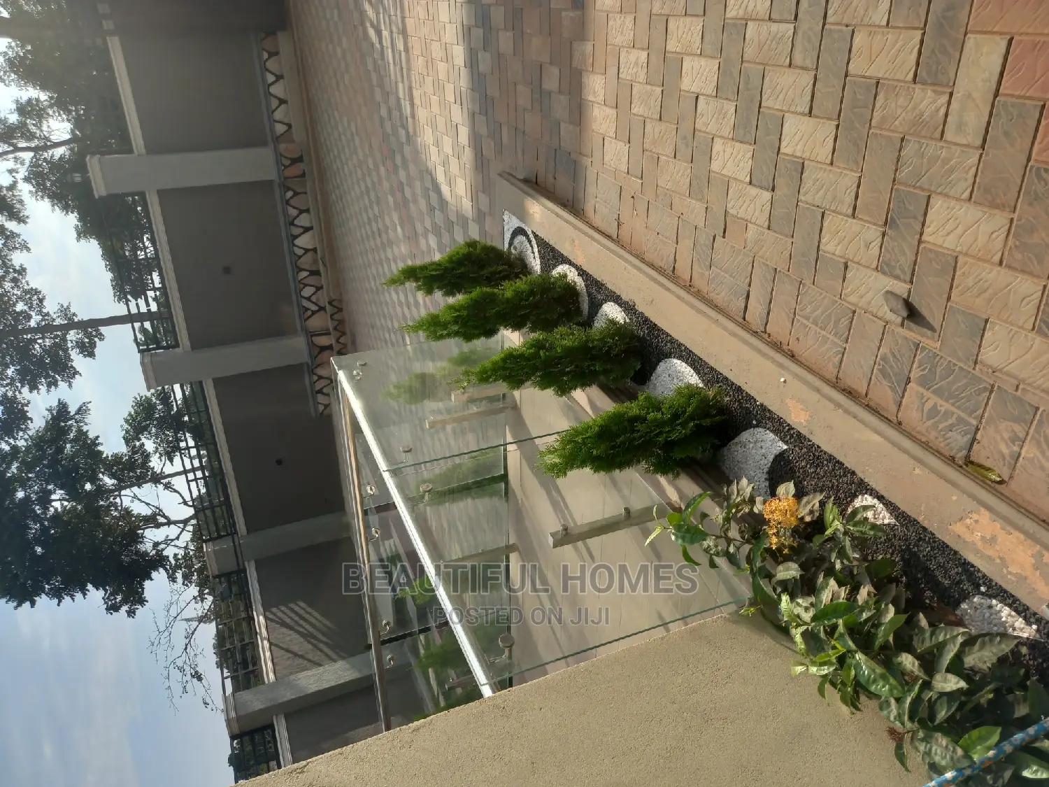 Furnished 6bdrm Duplex in Kira, Nakawa for sale
