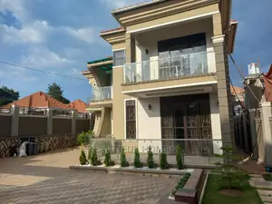 Furnished 6bdrm Mansion in Kira Corporate for sale
