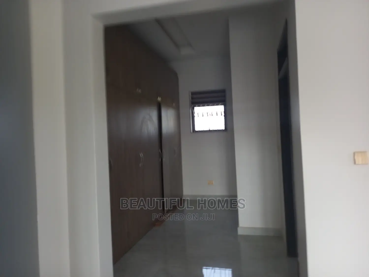 Furnished 6bdrm Duplex in Kira Ministers for sale