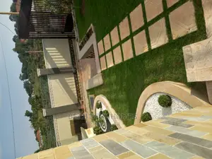 Furnished 6bdrm Duplex in Kira Ministers for sale