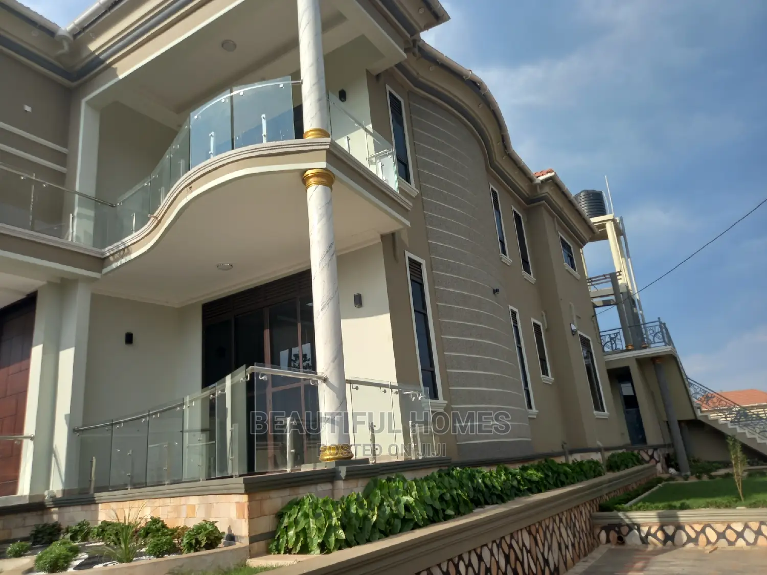 Furnished 6bdrm Mansion in Kira Town for sale