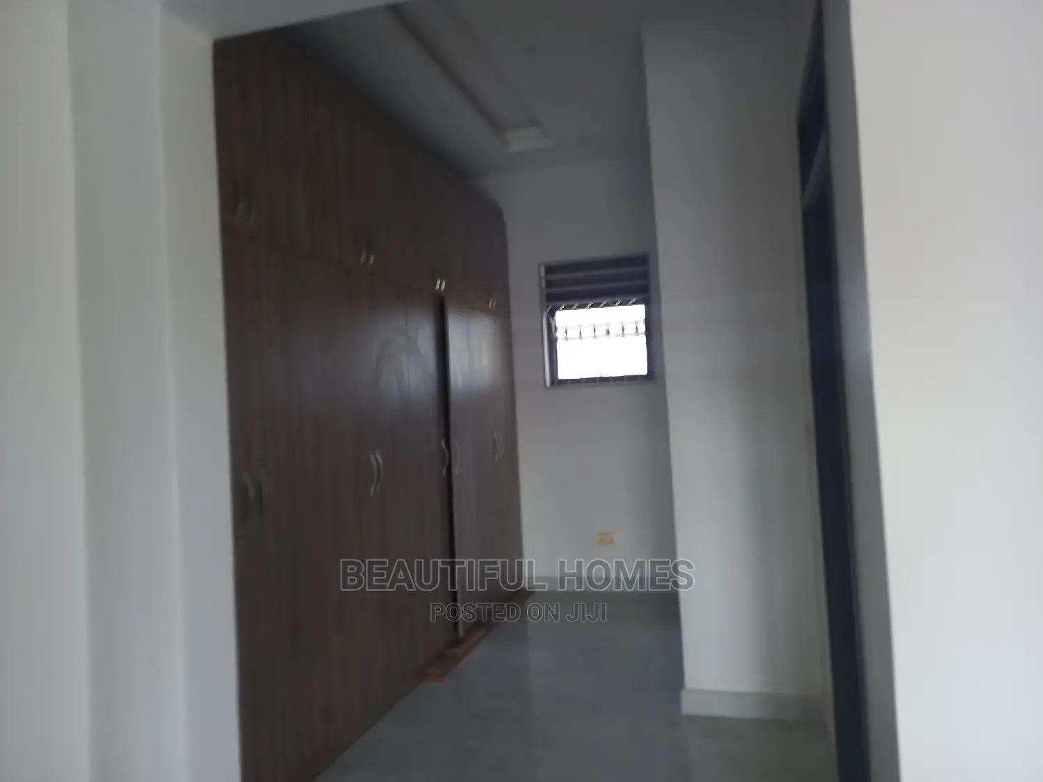 Furnished 6bdrm Mansion in Kira Town for sale