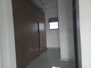 Furnished 6bdrm Mansion in Kira for sale