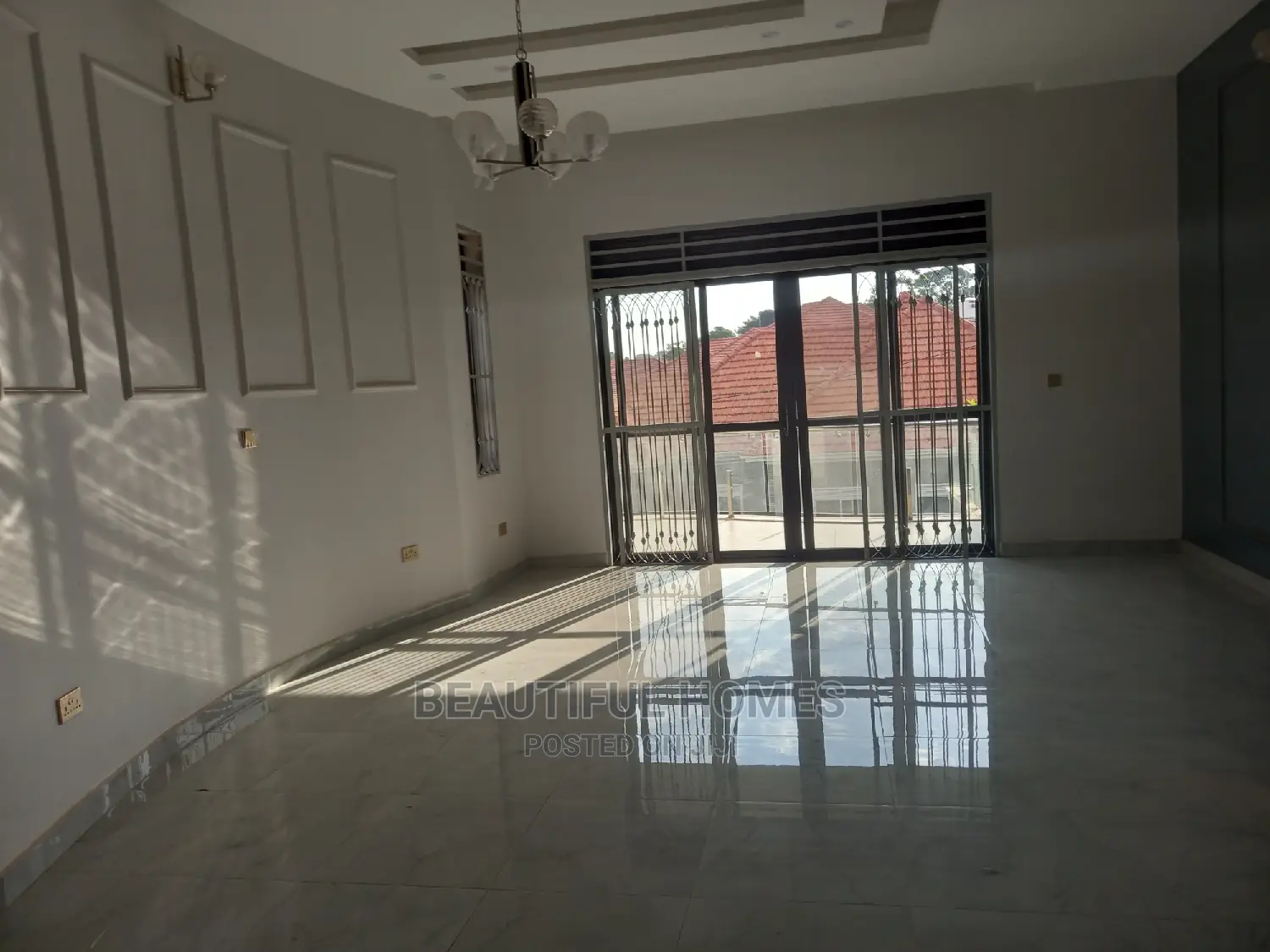 Furnished 6bdrm House in Kira for sale
