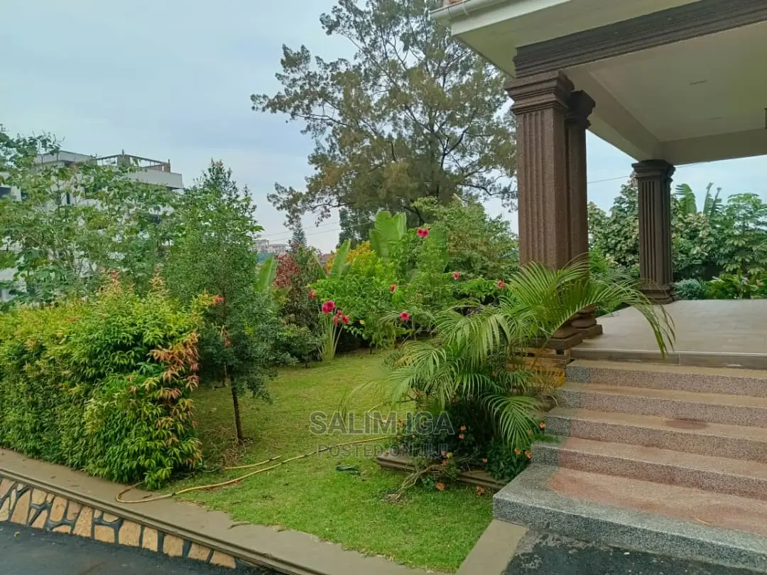 3bdrm Bungalow in Kololo Property, Central Division for rent