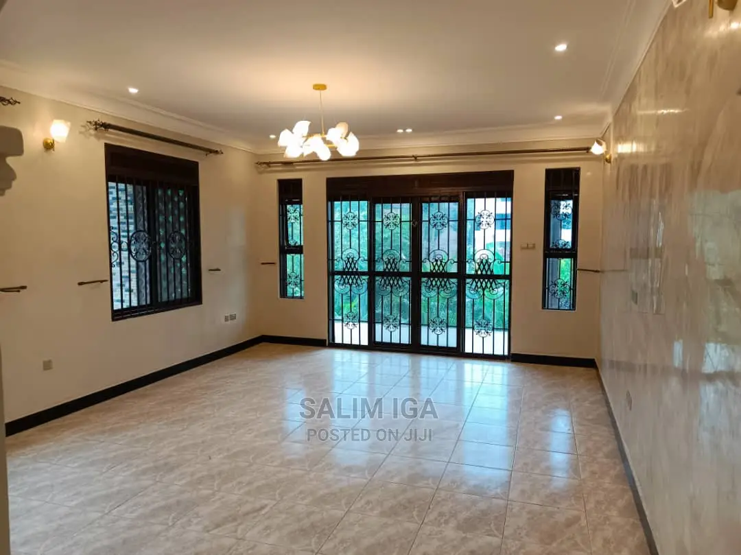 3bdrm Bungalow in Kololo Property, Central Division for rent