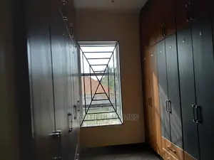 Furnished 6bdrm Duplex in Kira All Tarmack for sale