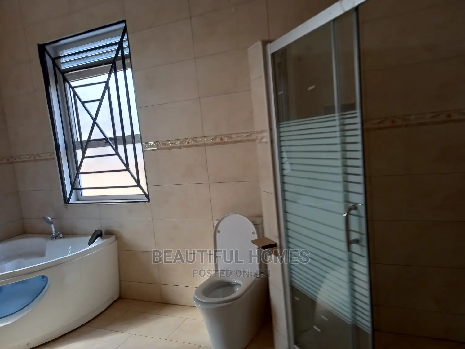 Furnished 6bdrm House in Kira Organised for sale