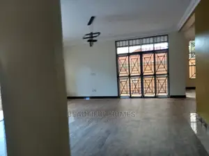 Furnished 6bdrm House in Kira Tarmack for sale