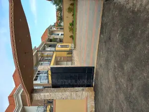 Furnished 6bdrm Mansion in Kira Tarmack for sale