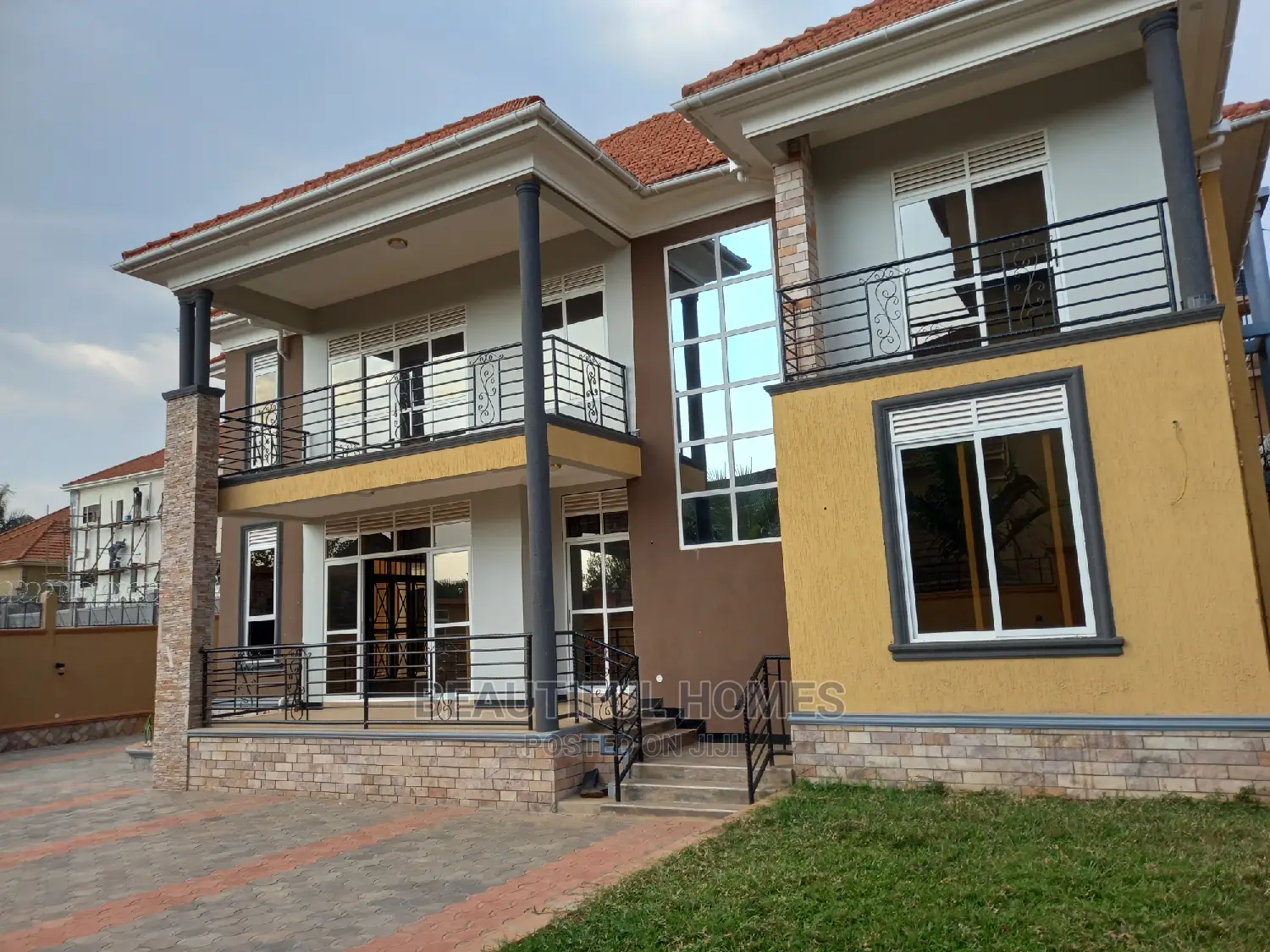 Furnished 6bdrm Duplex in Kira Storeyed Estate for sale