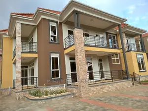 Furnished 6bdrm Duplex in Kira Tarmack Access for sale