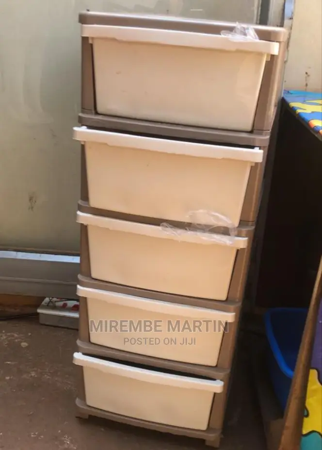 Plastic Storage Rack