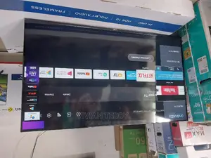 Photo - 50" Led Chiq Tv Smart Android
