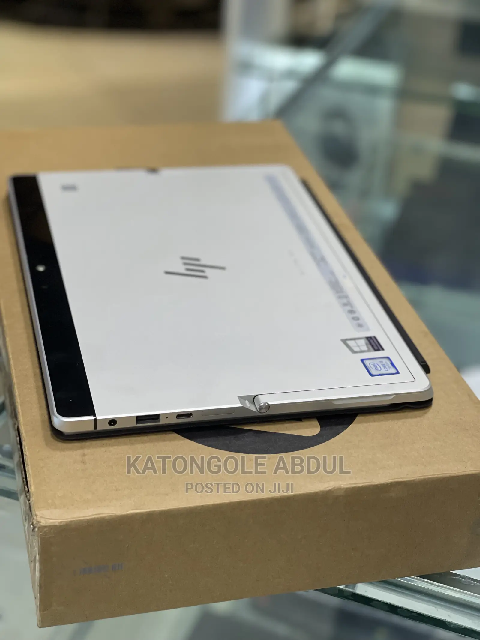 New Laptop HP Elite X2 1012 G2 8GB Intel Core I5 SSD 256GB