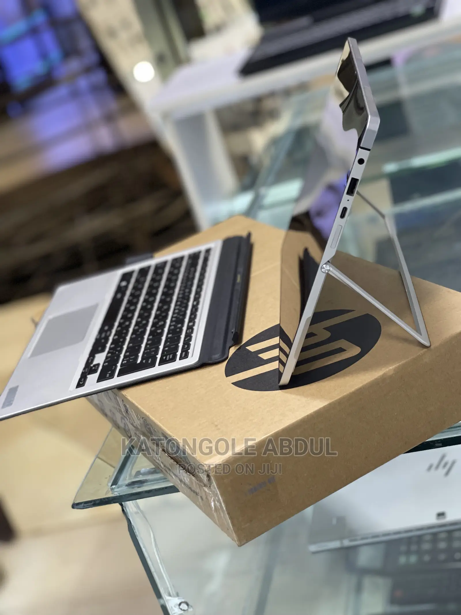 New Laptop HP Elite X2 1012 G2 8GB Intel Core I5 SSD 256GB