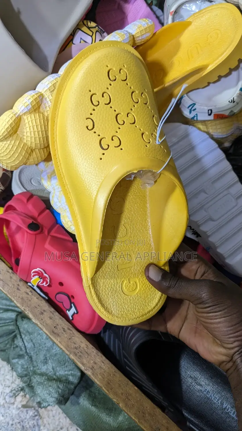 Gucci Sandals Green Yellow
