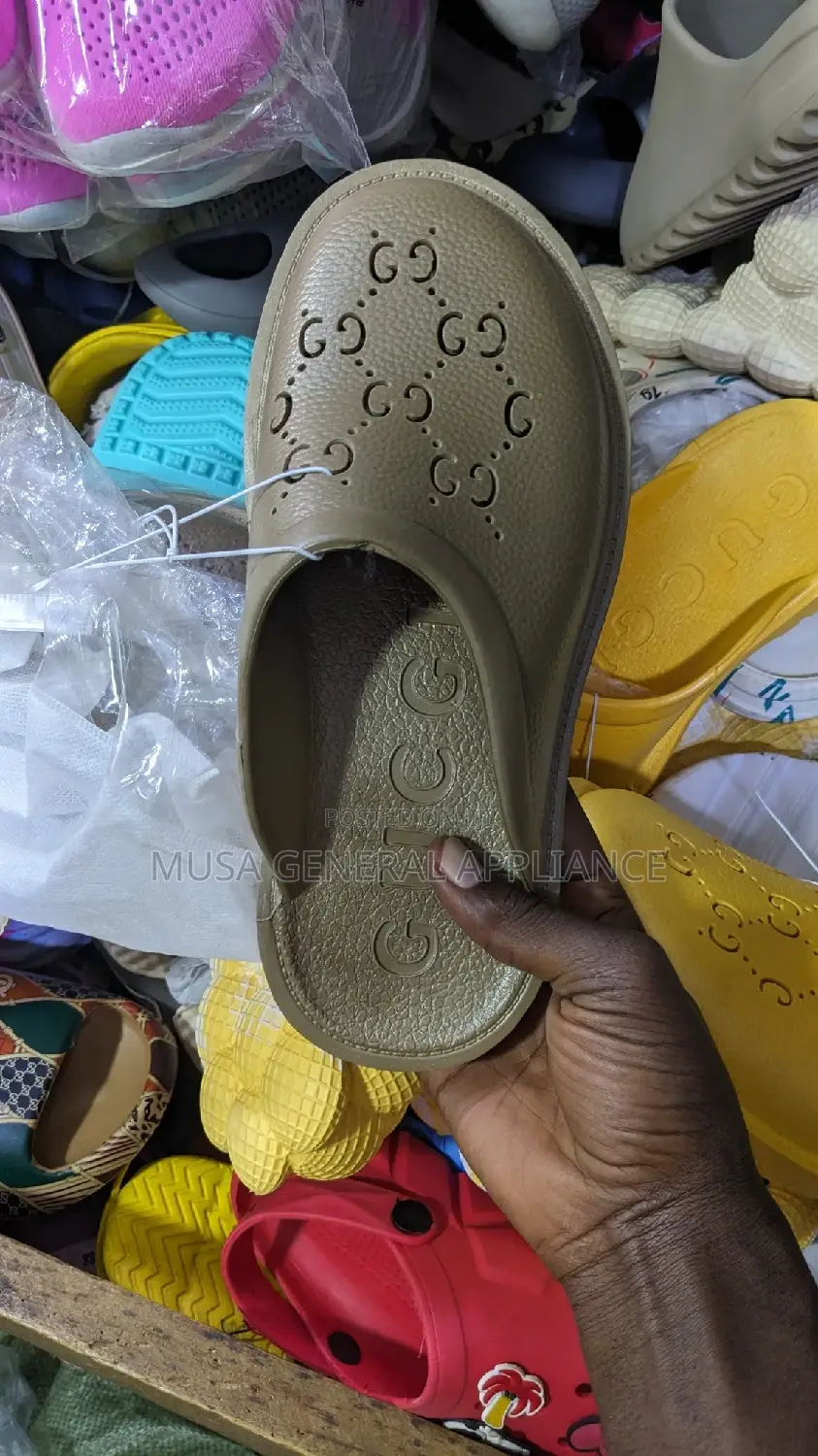 Gucci Sandals Green Yellow