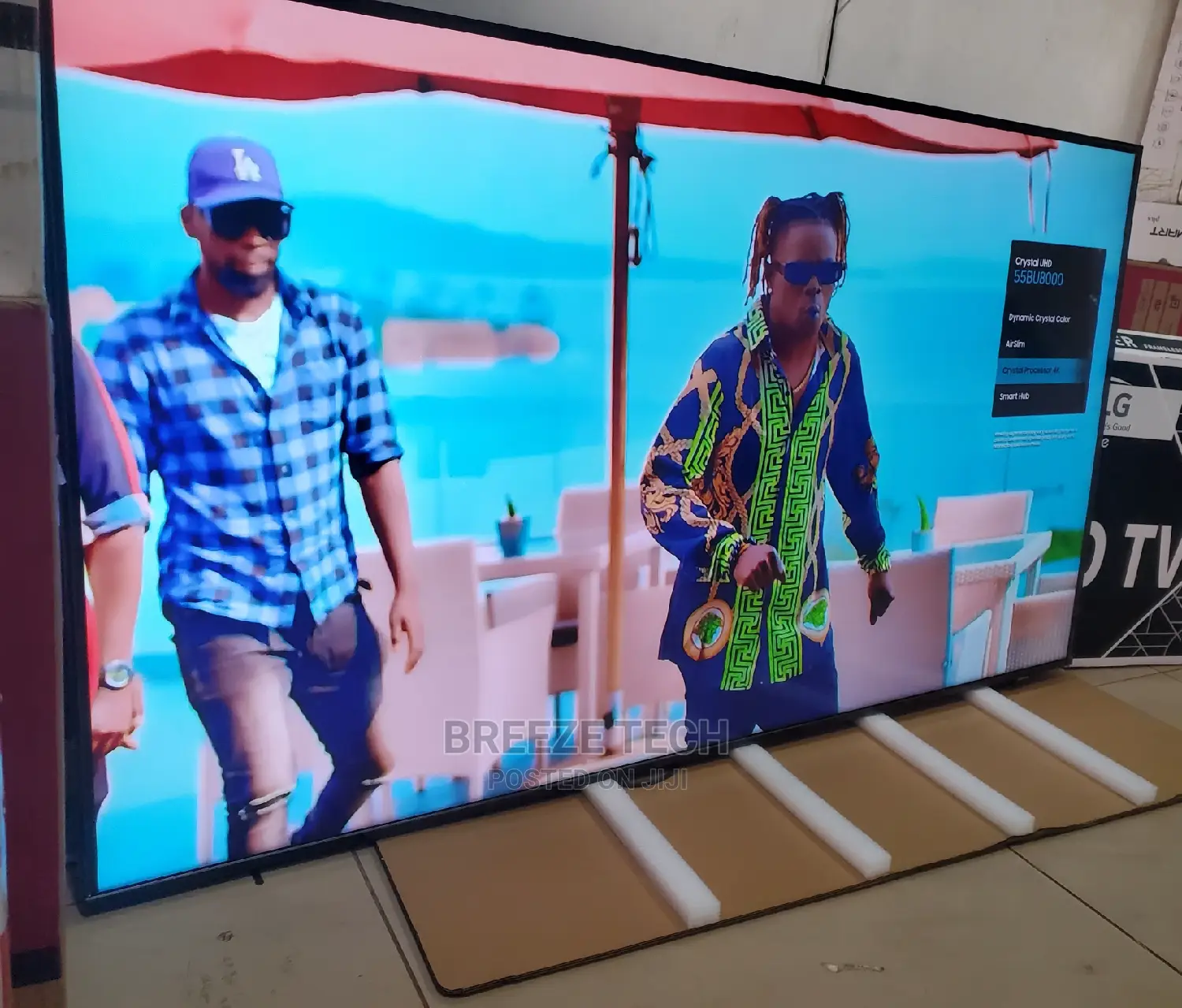 It's Bu 8000 Samsung 55" Inch Smart