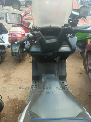 Honda RC51 2018 Silver
